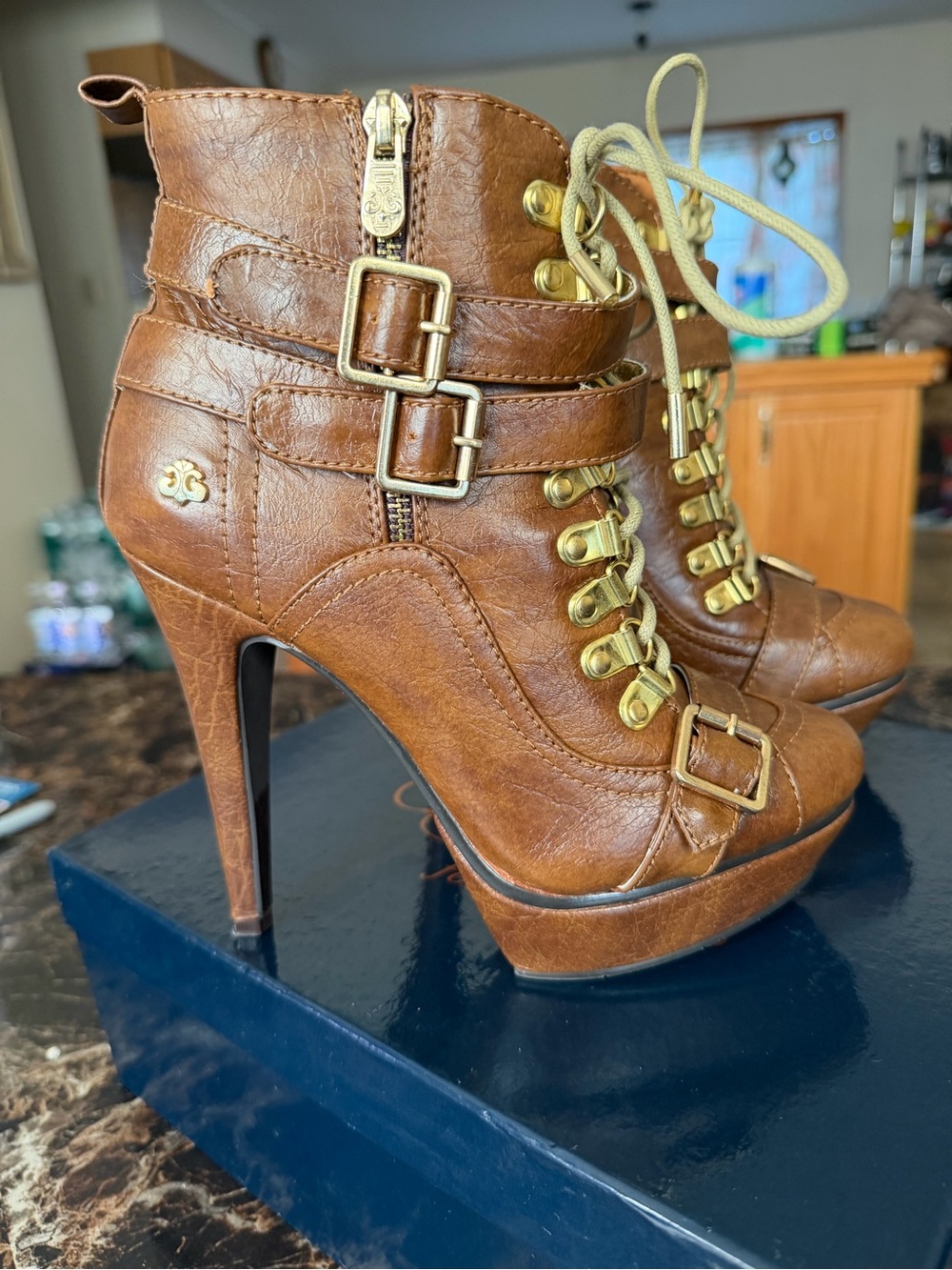 Brand new Dereon brown gator heeled boots size 7